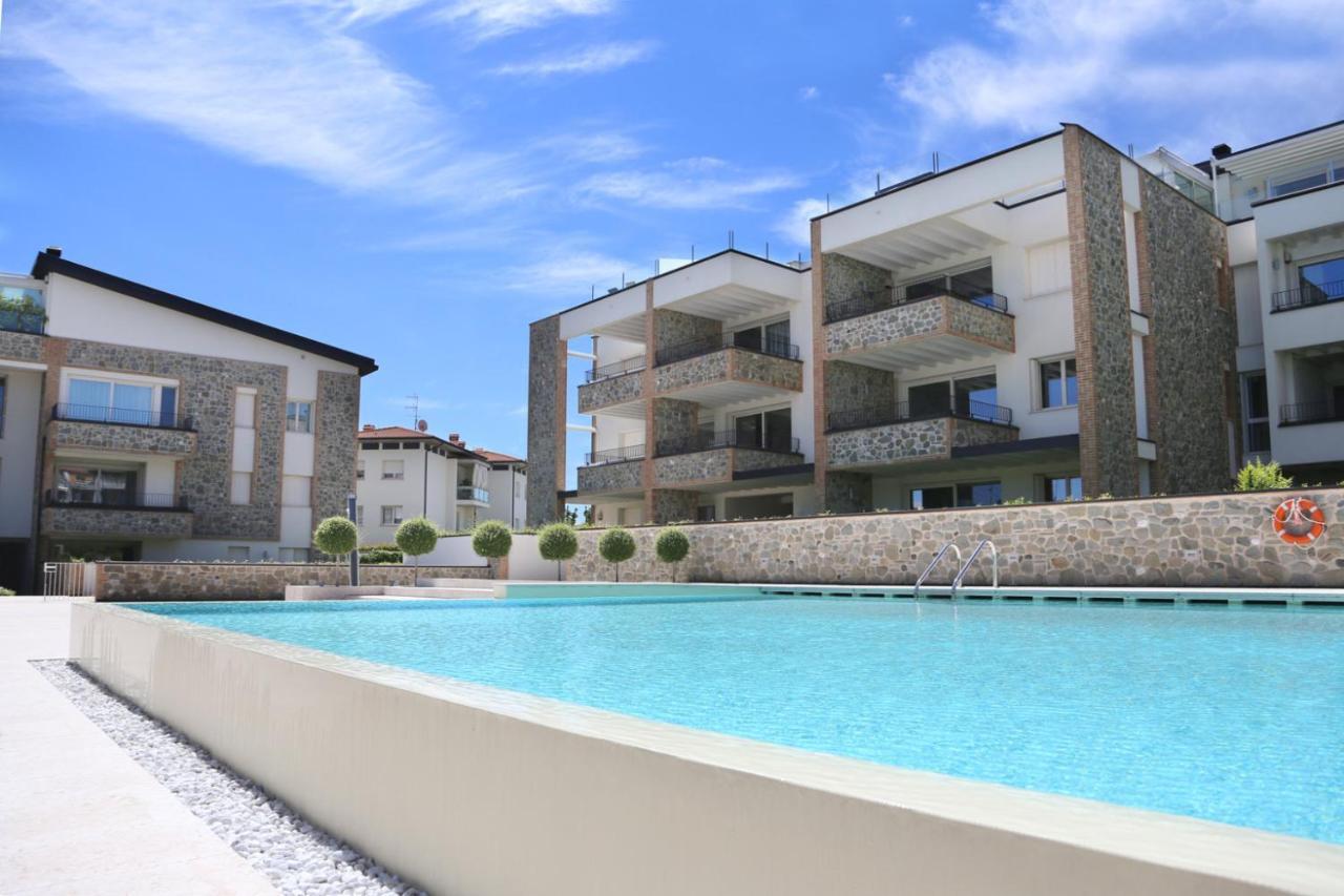 Warda A6 Apartment Desenzano del Garda Bagian luar foto